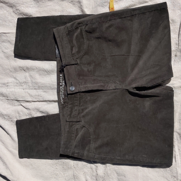 American Eagle Outfitters Pants - NWOT American eagle 18 long green corduroy low rise jeggings super stretch